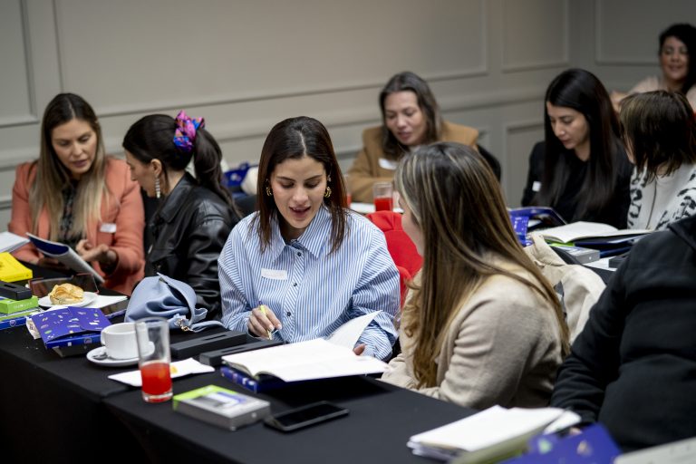 Ya queda poco: Mentores y mentoras de SQMentors casi finalizan su capacitación para transformar vidas